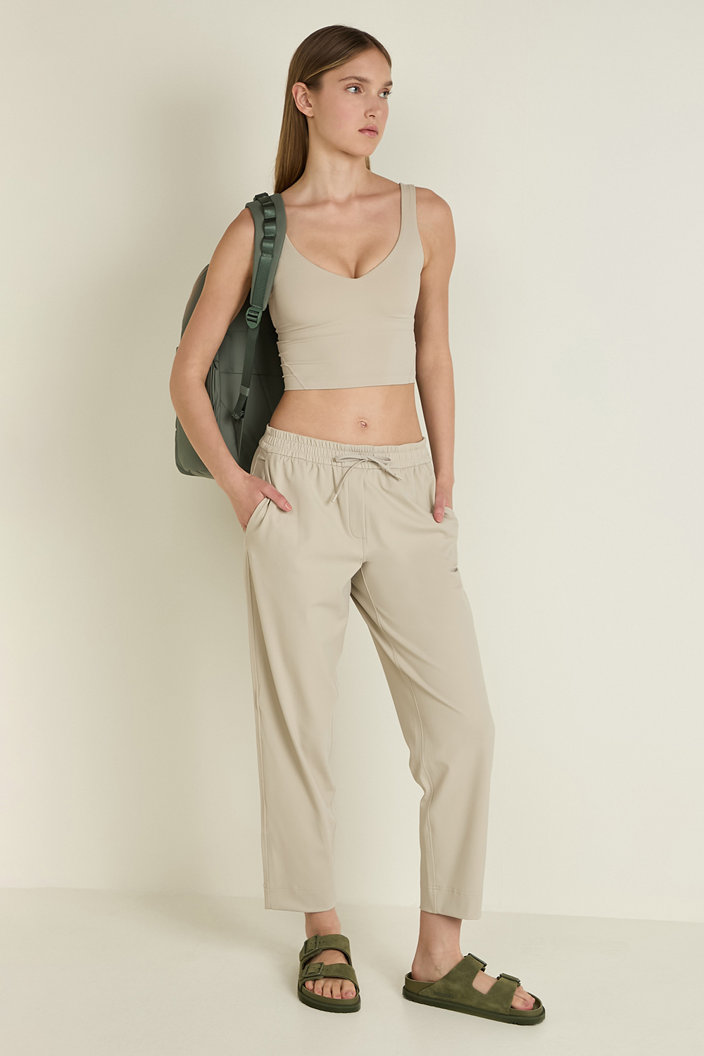 Tapered-Leg Mid-Rise Pant 7/8 Length Luxtreme